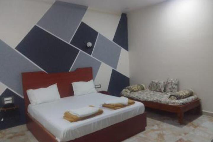 Room 42 of 53