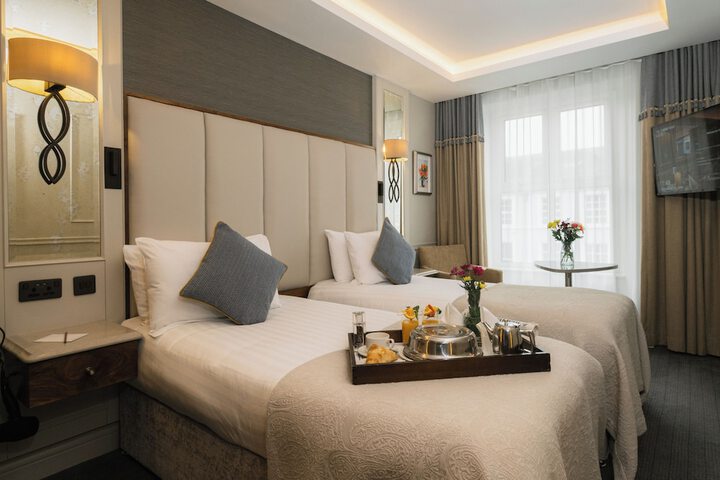 Room 30 of 73