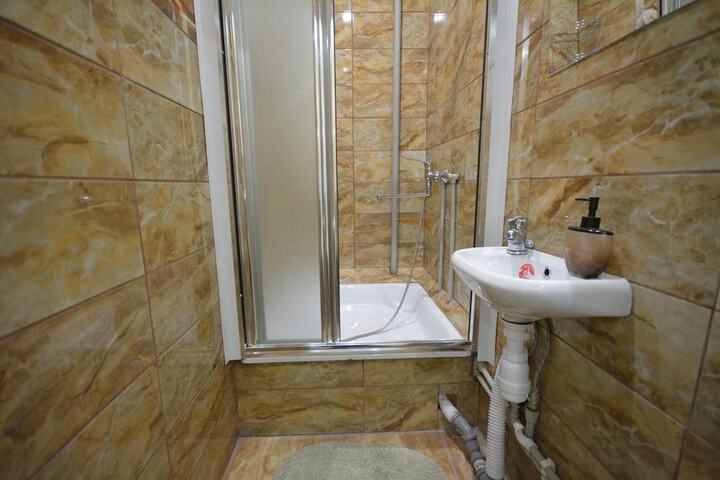 Room 11 of 20