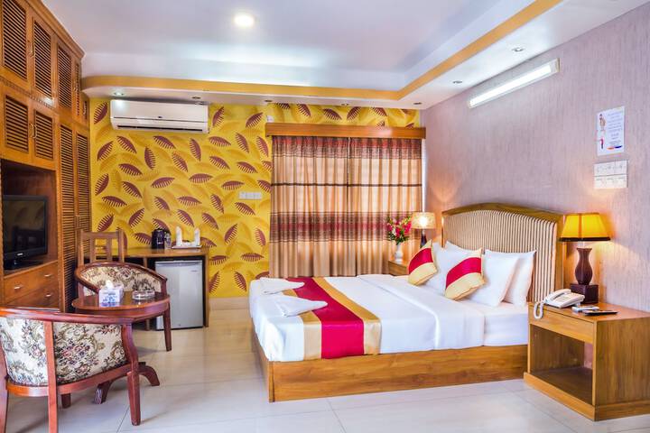 Room 10 of 38