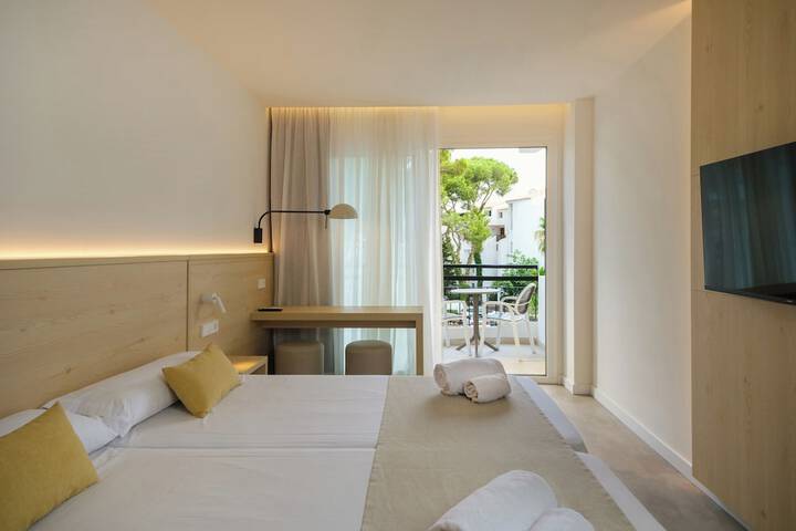 Room 4 of 94