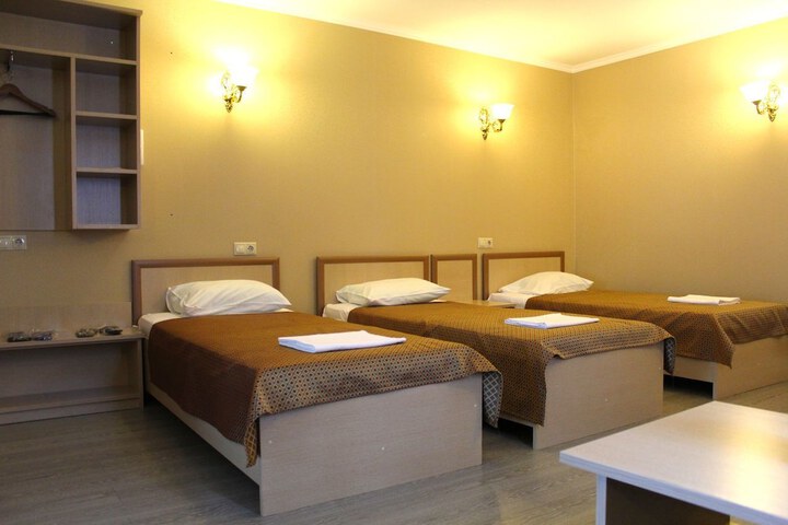 Room 12 of 42