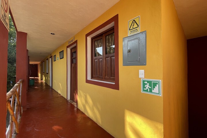 Ballroom/Hall 22 of 28