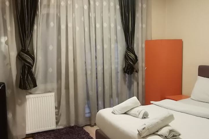 Room 12 of 29