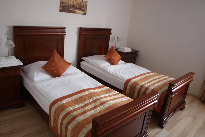 Room 21 of 64