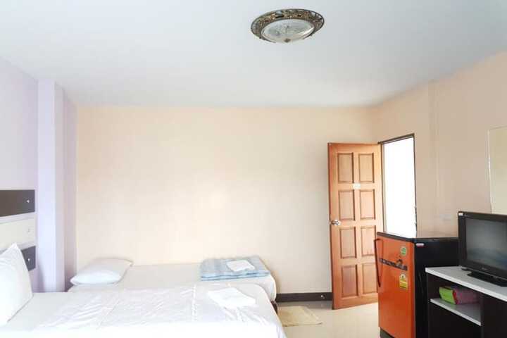 Room 8 of 27