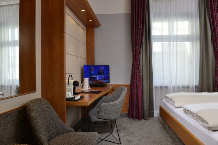 Room 49 of 112