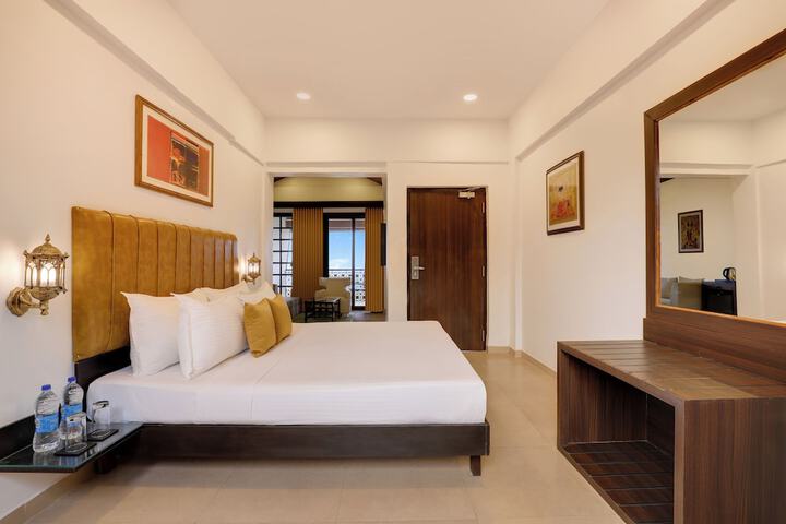 Room 14 of 65
