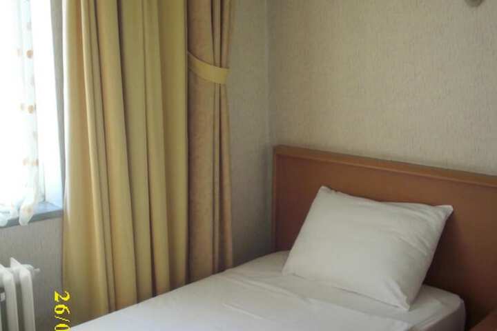 Room 22 of 46