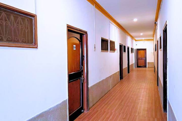 Ballroom/Hall 43 of 53
