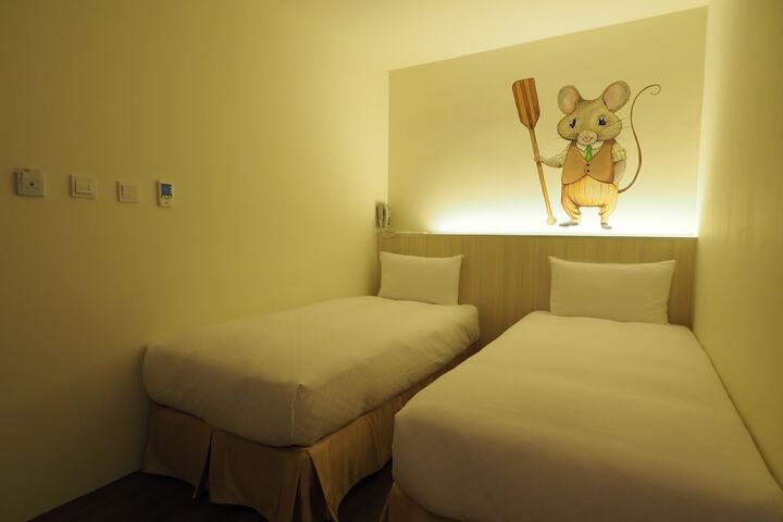 Room 10 of 69