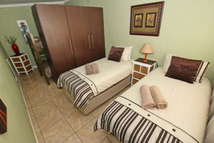 Room 11 of 22
