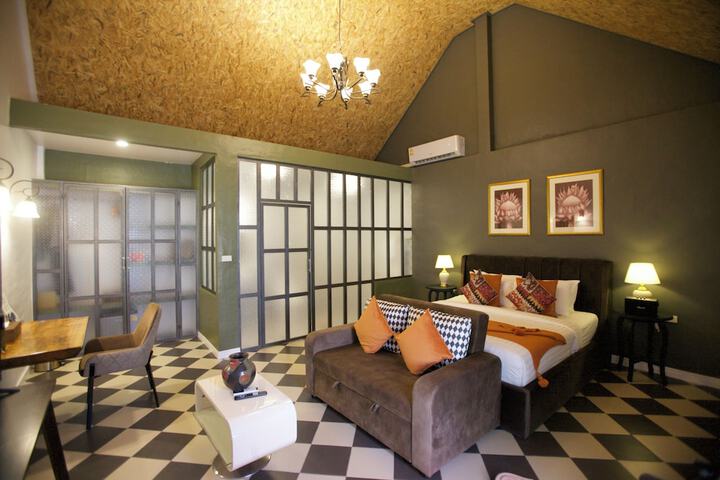 Room 27 of 145