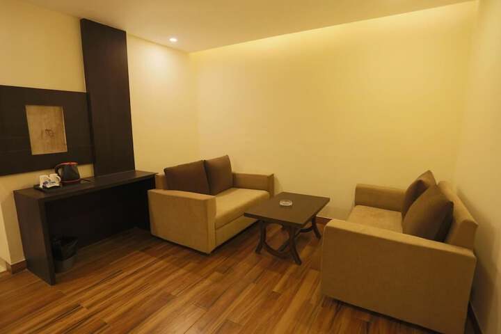 Room 14 of 22