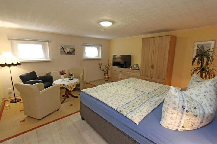 Room 4 of 14
