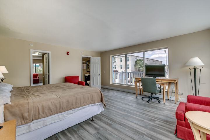 Room 21 of 69