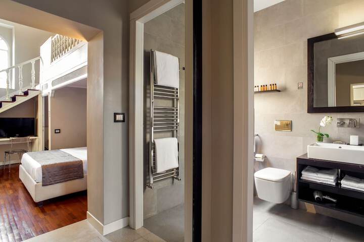 Room 25 of 31