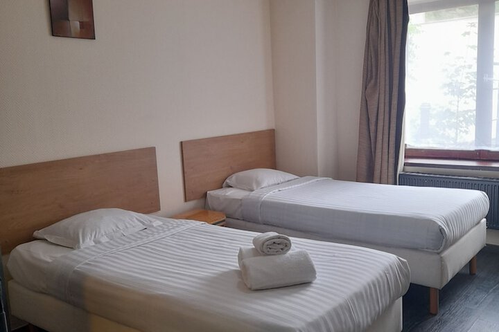Room 14 of 39