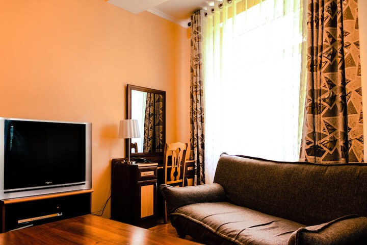 Room 37 of 38