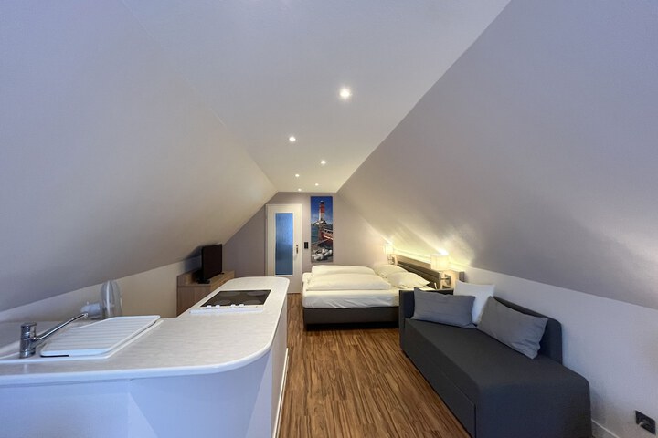 Room 44 of 92