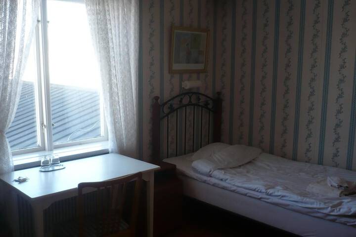 Room 22 of 63