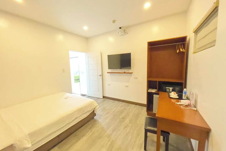 Room 18 of 68
