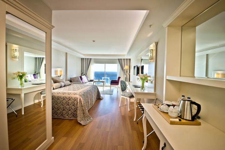 Room 15 of 61