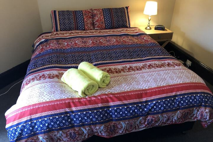 Room 10 of 19