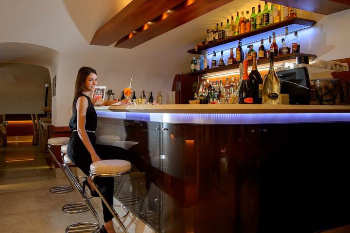 Lounge 267 of 290