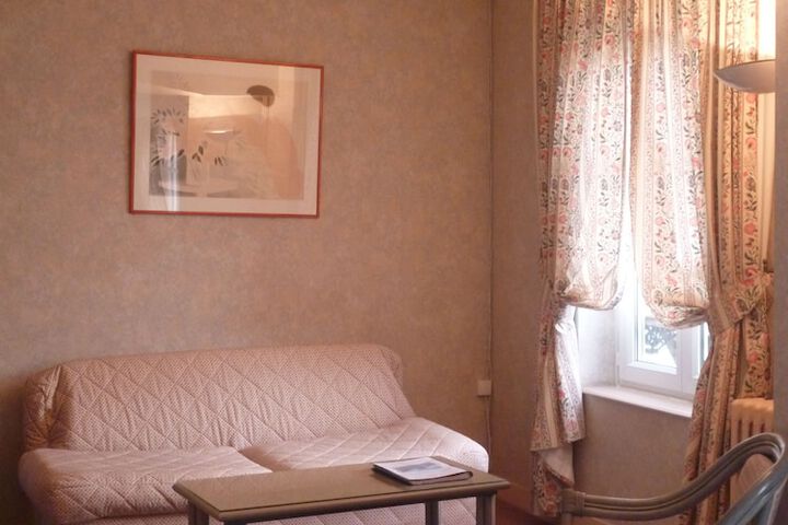 Room 19 of 48