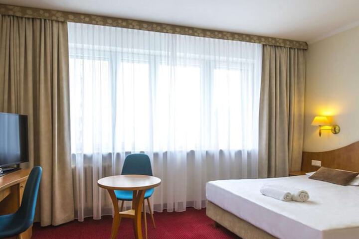 Room 16 of 59