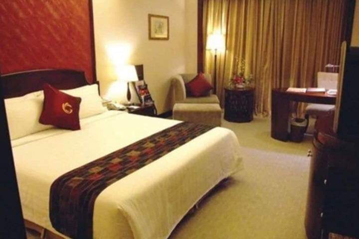 Room 10 of 53