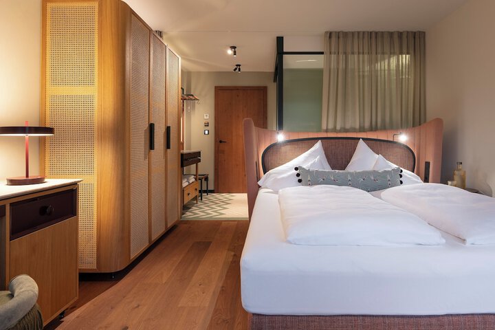 Room 17 of 130
