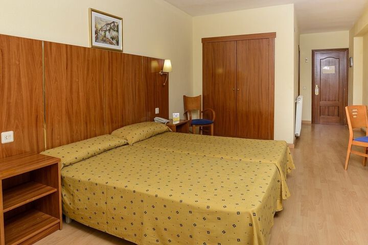 Room 15 of 19