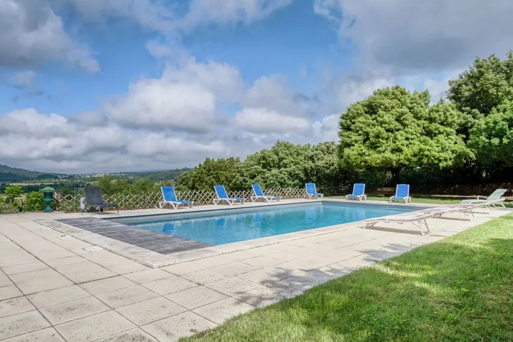 Pool 13 of 25