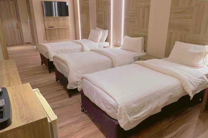 Room 11 of 31
