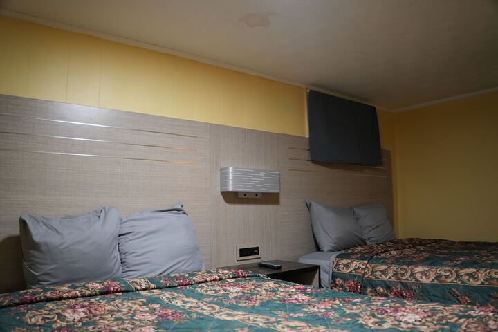 Room 26 of 54