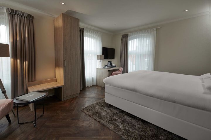 Room 32 of 125
