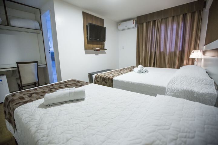 Room 4 of 36