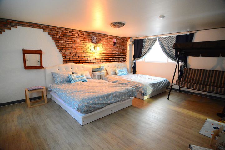 Room 14 of 264