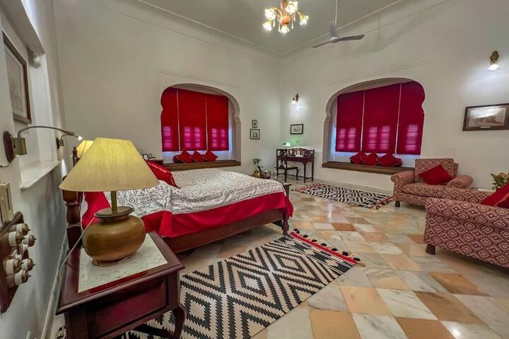 Room 4 of 23