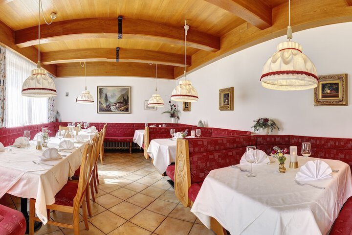 Dining 53 of 73
