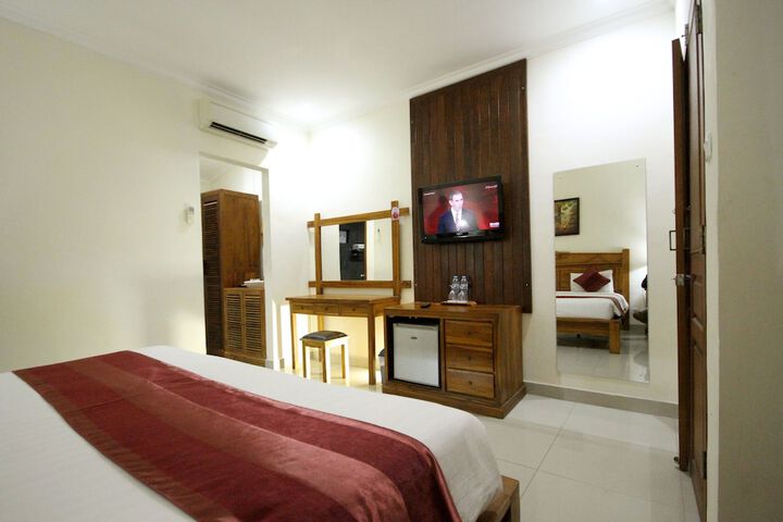 Room 14 of 33