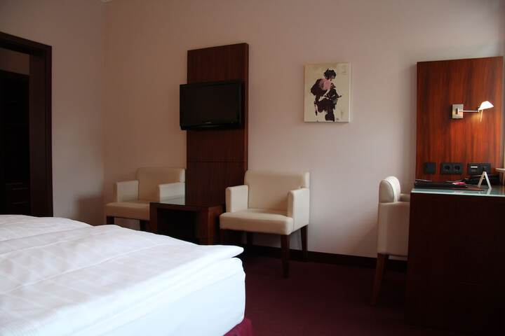 Room 5 of 59