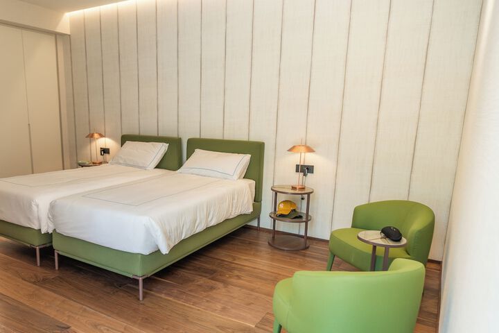 Room 45 of 146