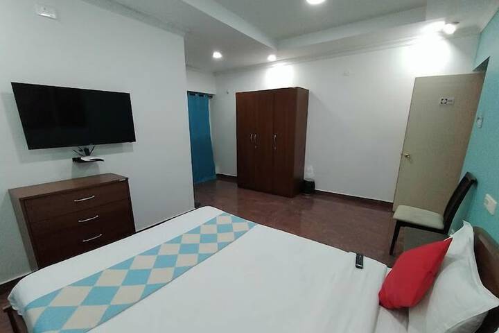 Room 8 of 13