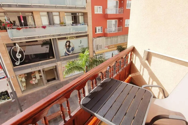 Photo of Edificio Melo playa a 150m