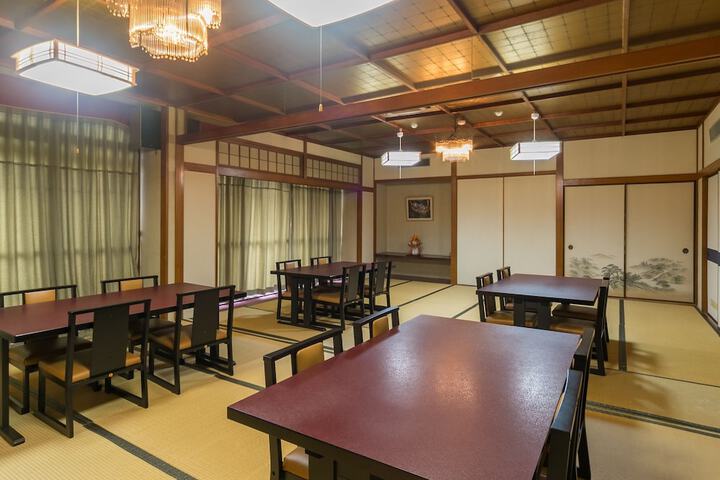 Room 70 of 85