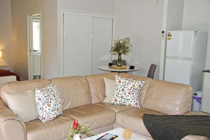 Room 13 of 36