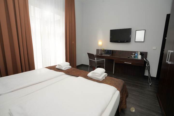 Room 10 of 55